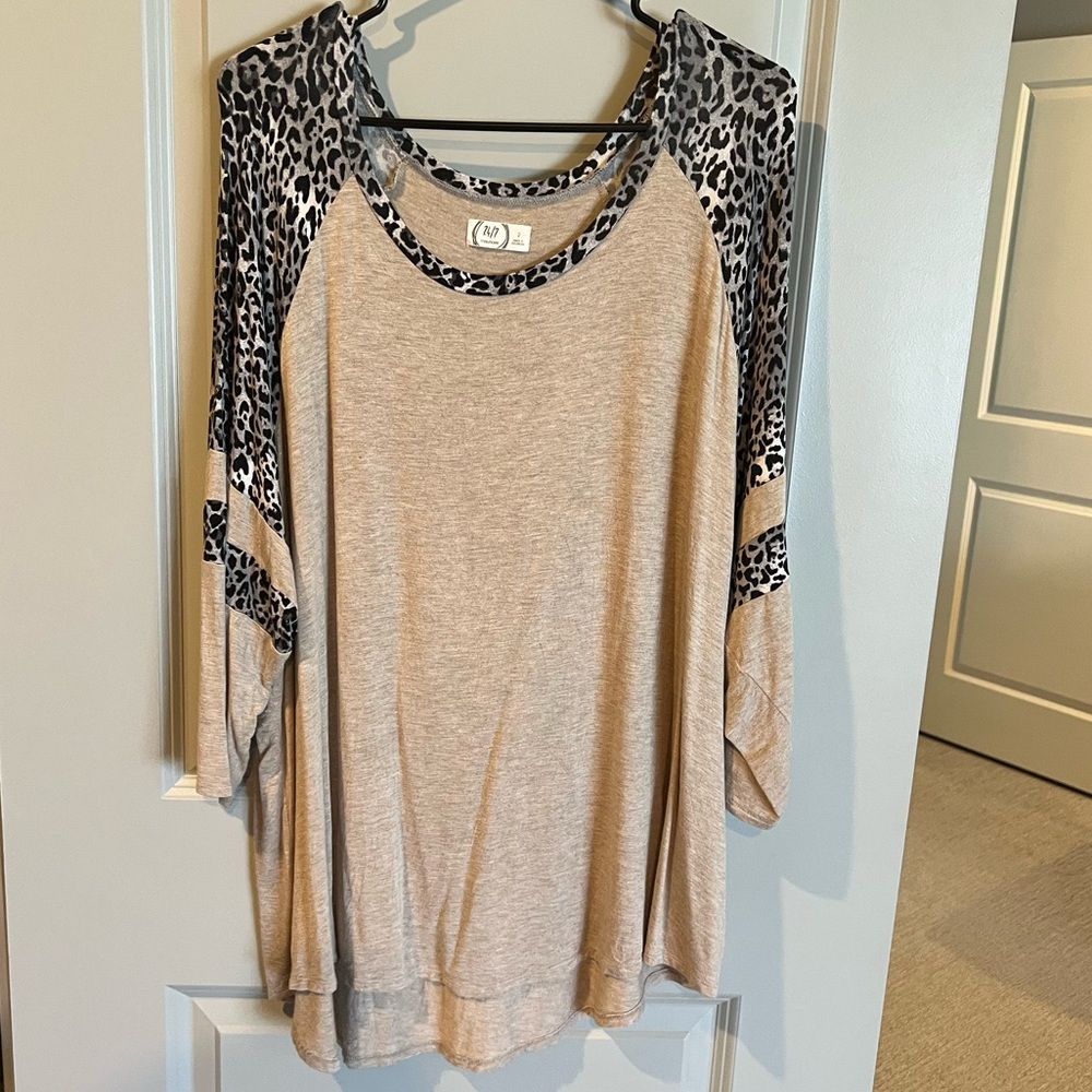 MAURICES 24/7 quarter sleeve tee